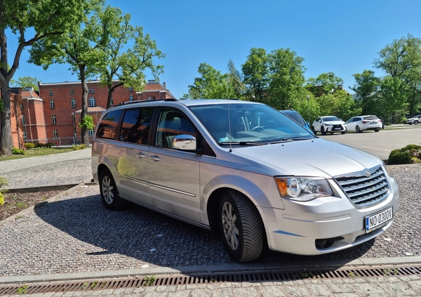 Chrysler Town &amp; Country cena 32000 przebieg: 270000, rok produkcji 2010 z Olsztyn małe 667